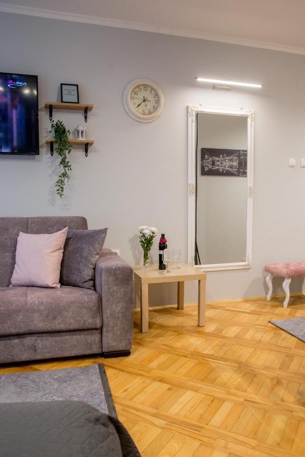 Apartment Studio Milena Subotica Buitenkant foto